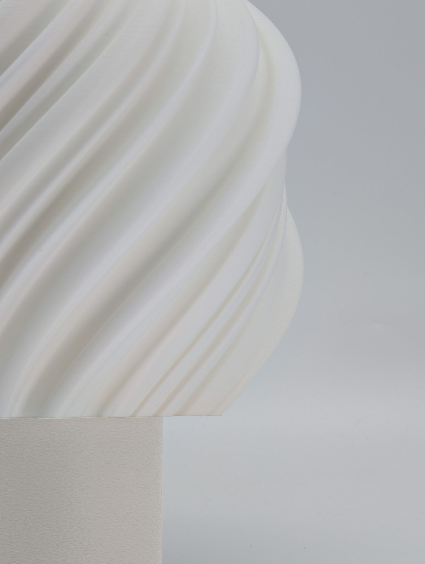 Lumiè Drappo Tall - Eco-friendly Lamp